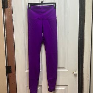 Lululemon leggings size 6 in great condition